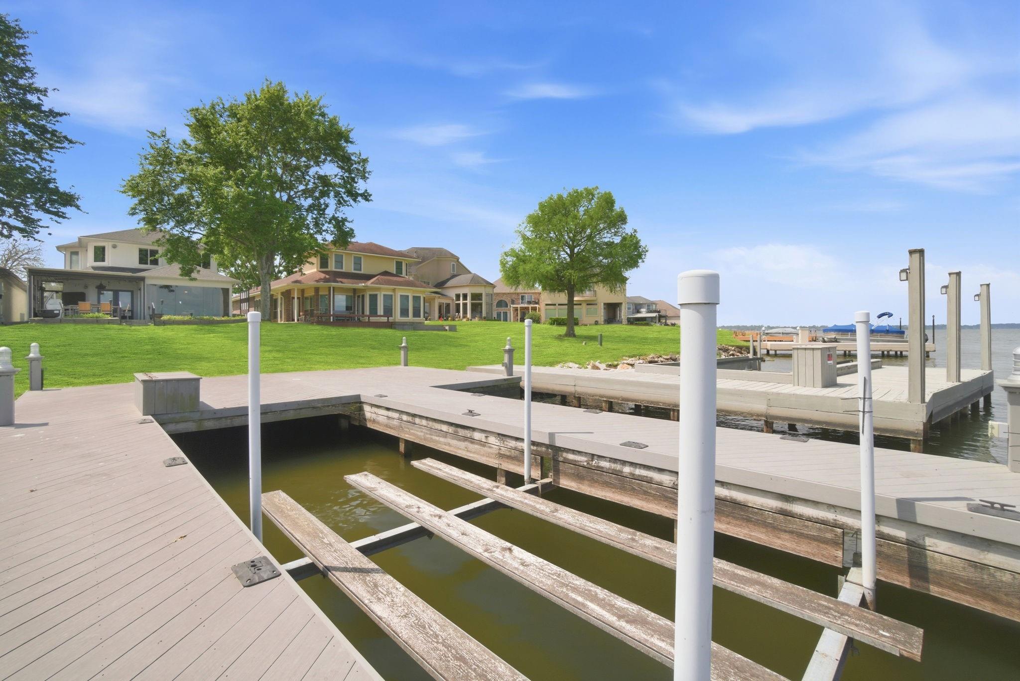1609 Schooner Point