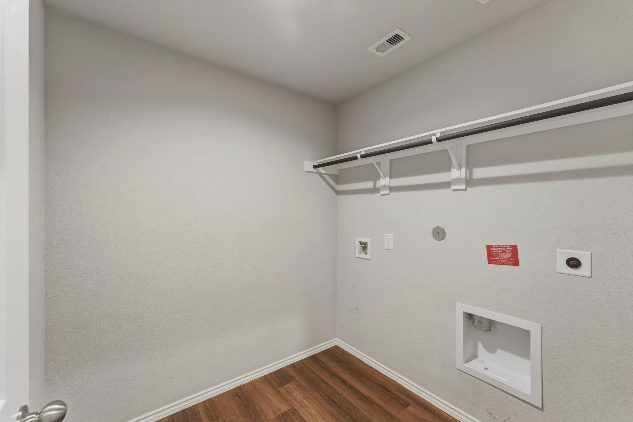 2407 Staverton Circle