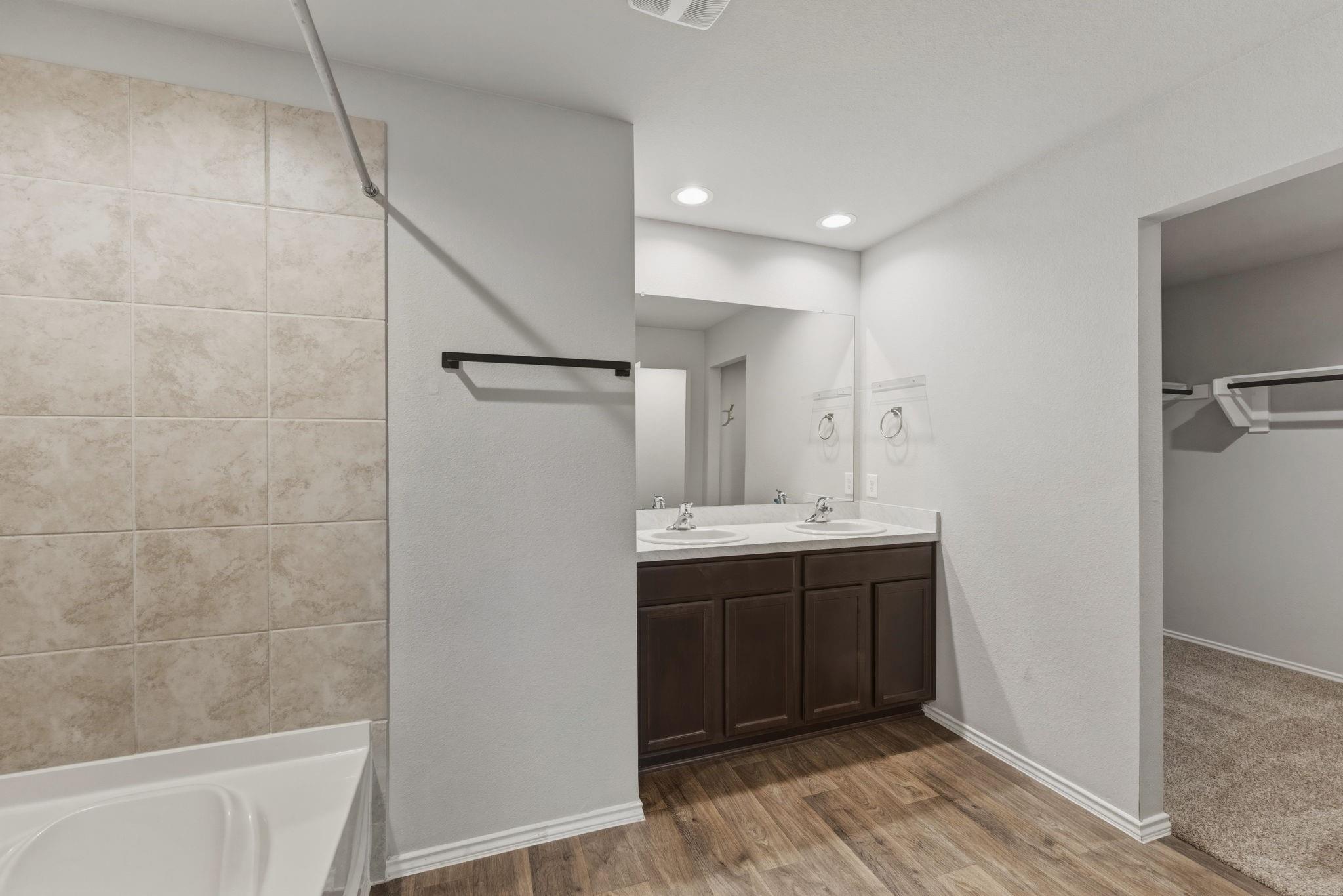 2407 Staverton Circle