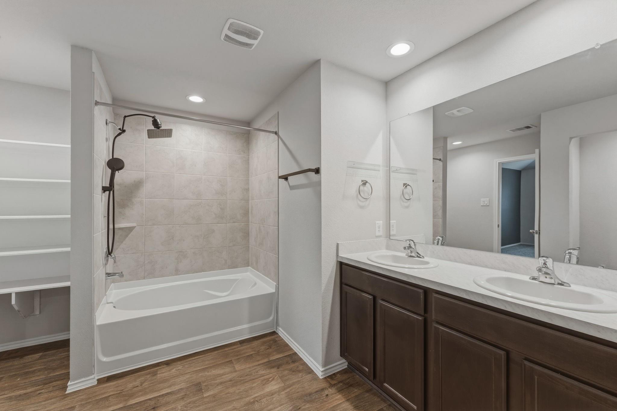 2407 Staverton Circle