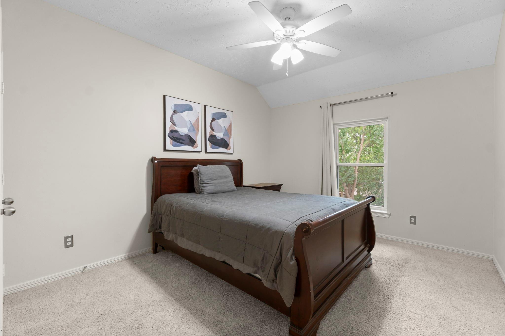 22 Royal Ridge Place