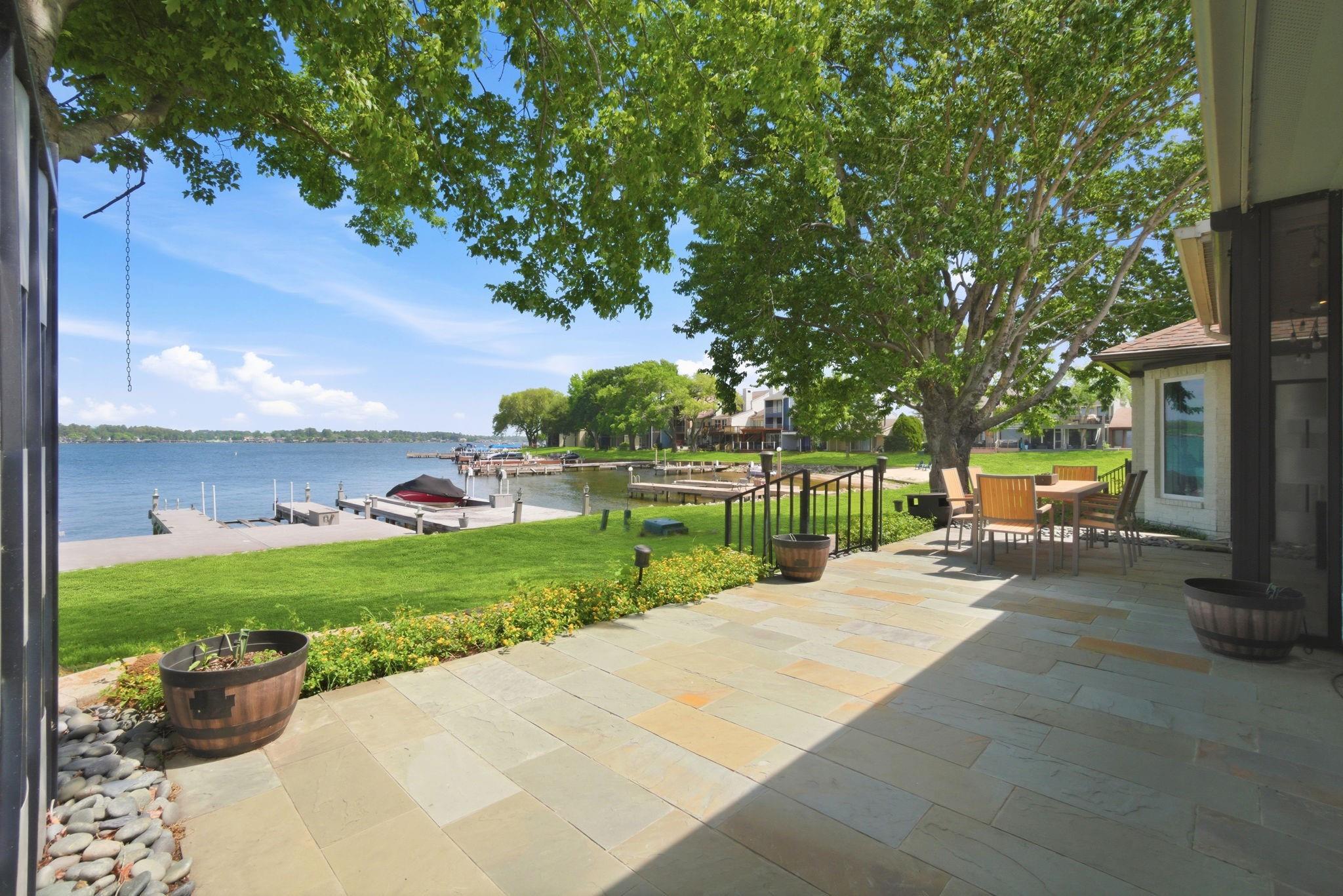1609 Schooner Point