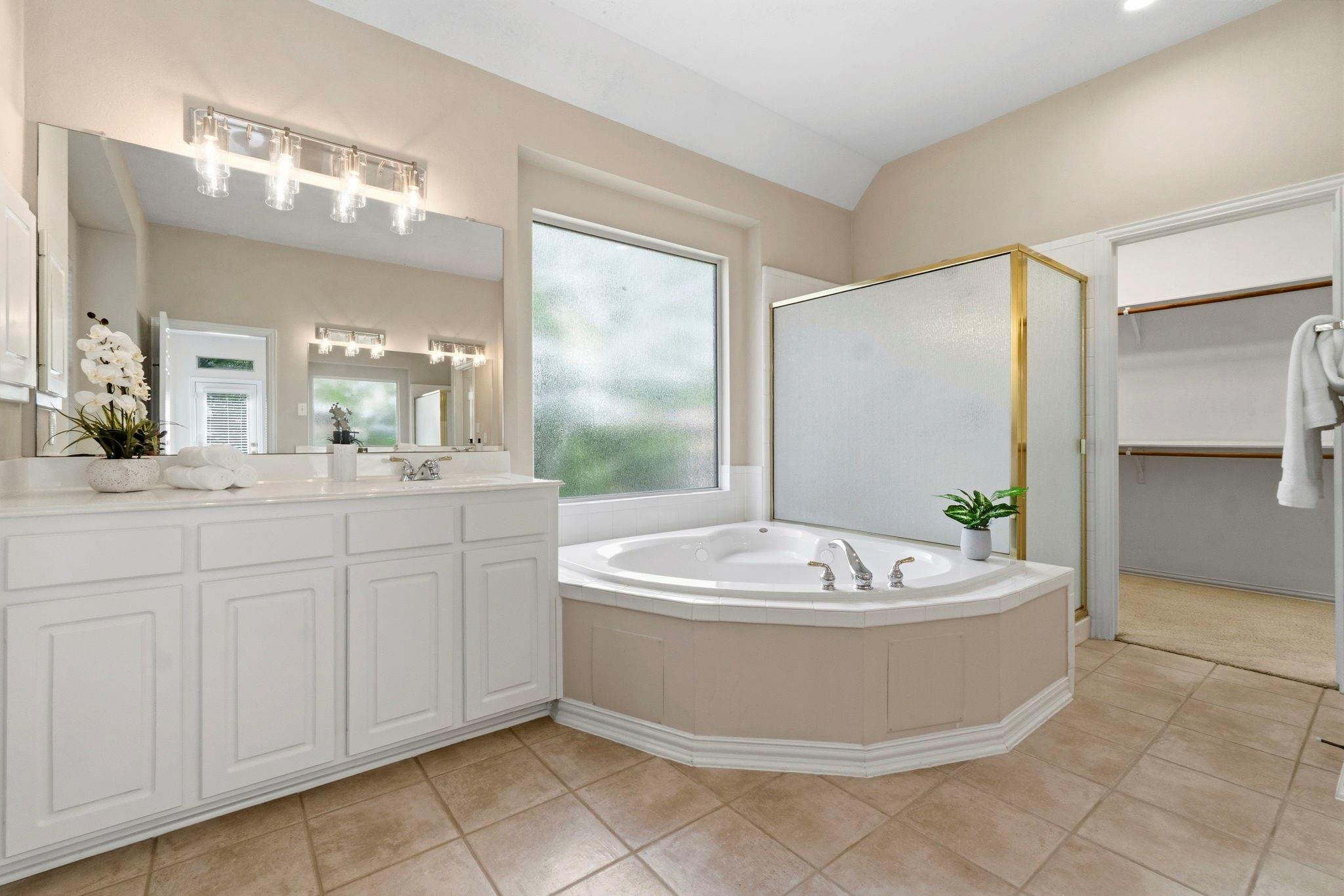 139 E Mirror Ridge Circle