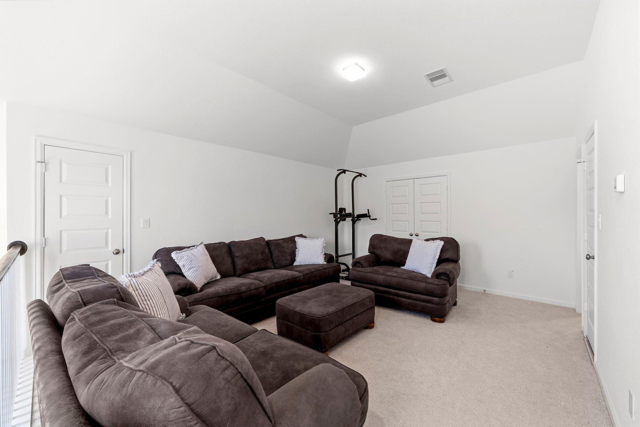 5604 Green Rise Lane
