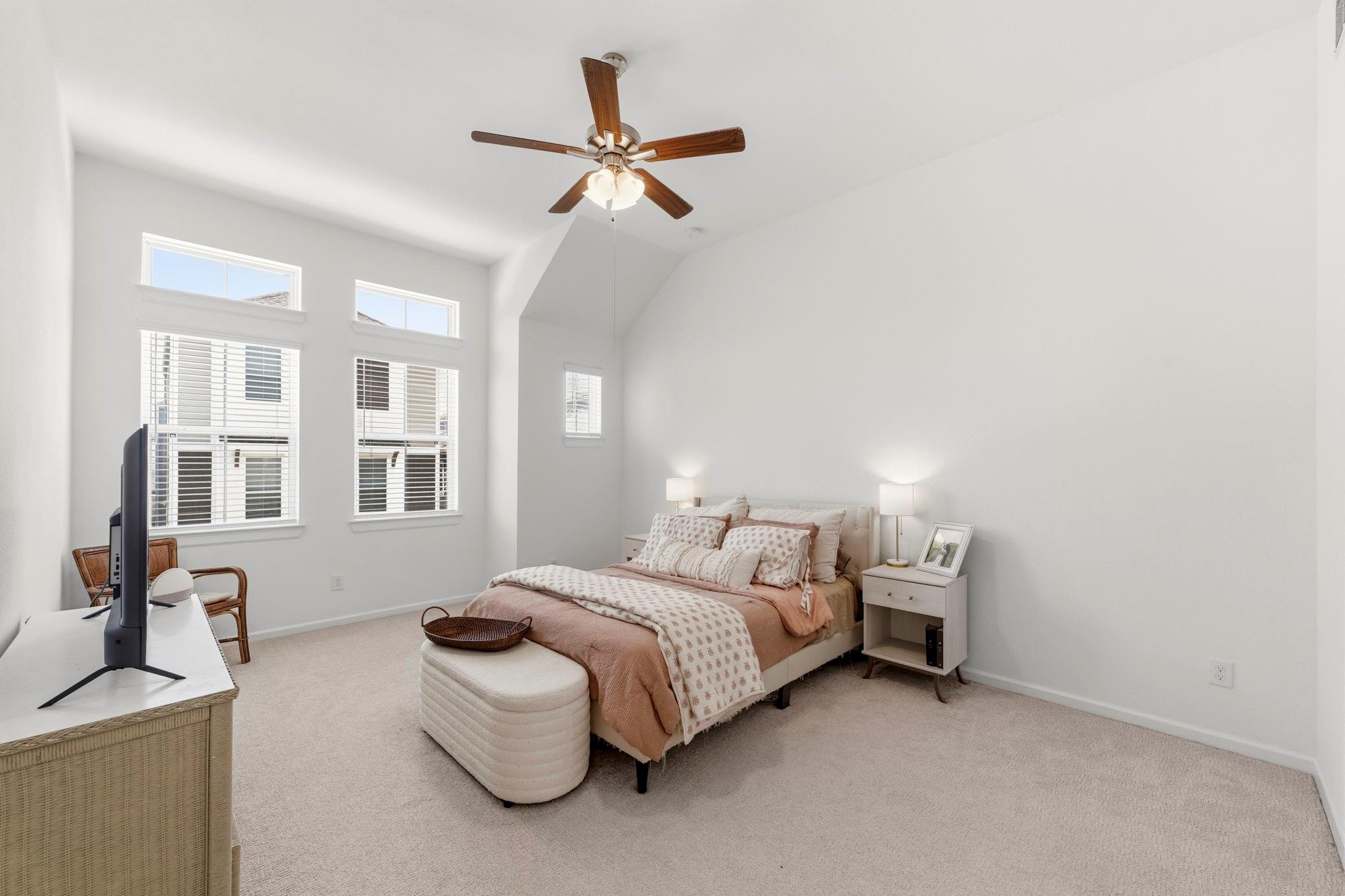 5604 Green Rise Lane