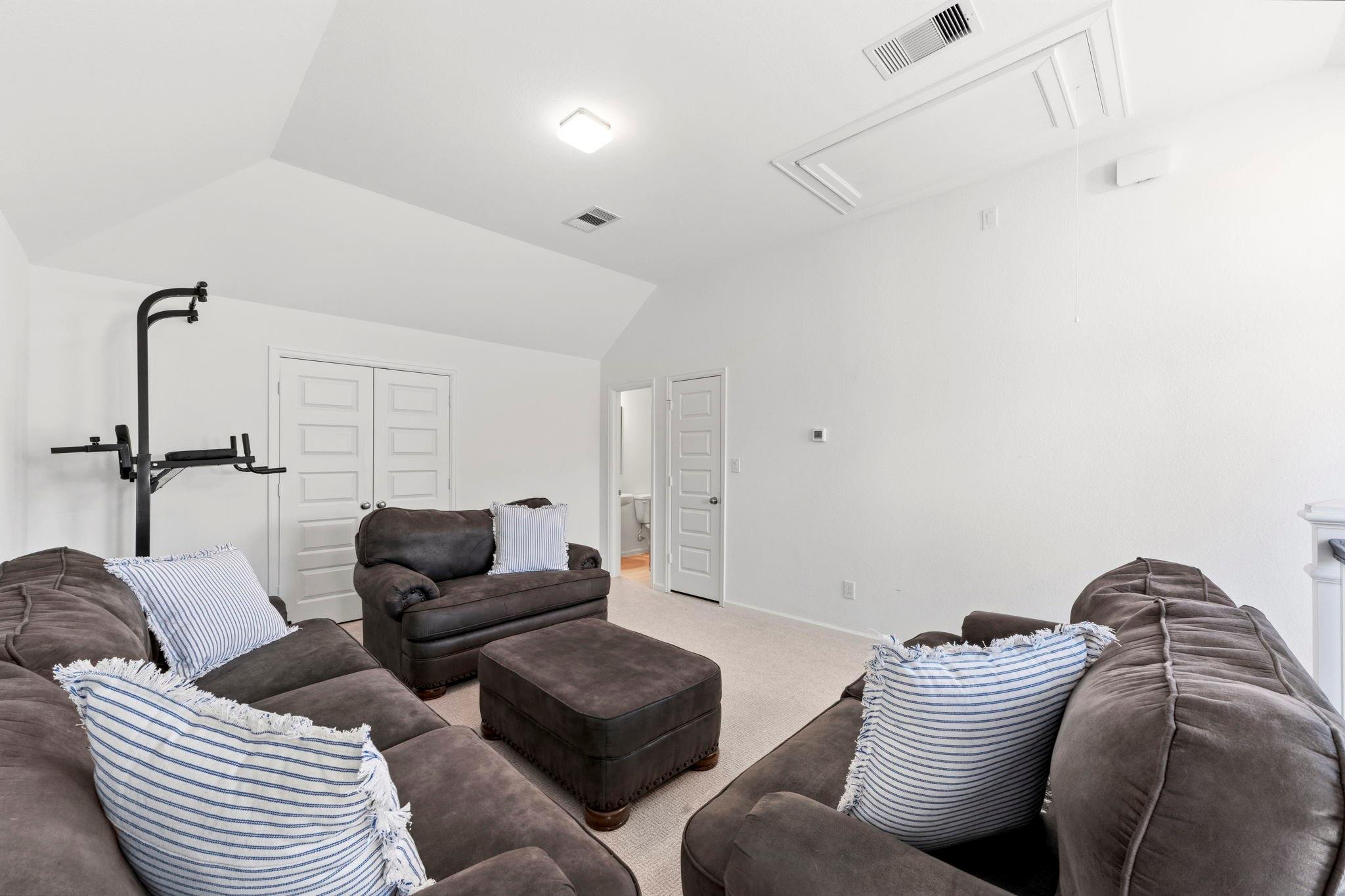 5604 Green Rise Lane