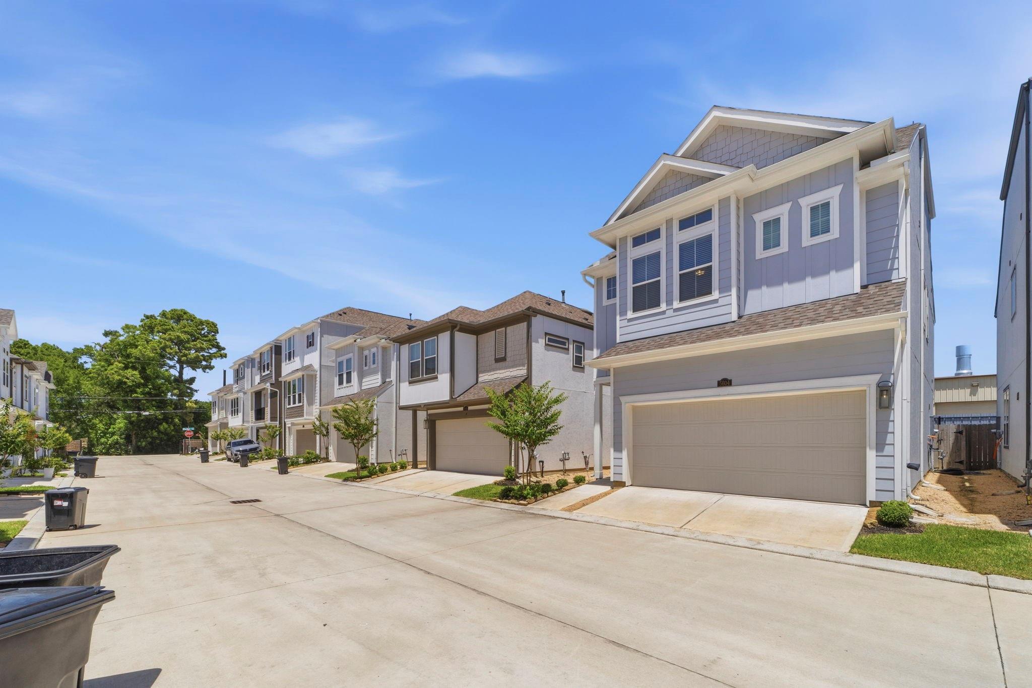 5604 Green Rise Lane
