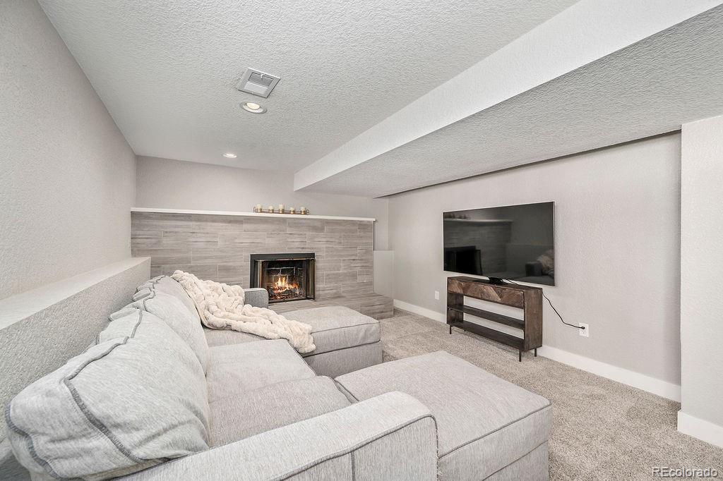 4708 S Willow Street