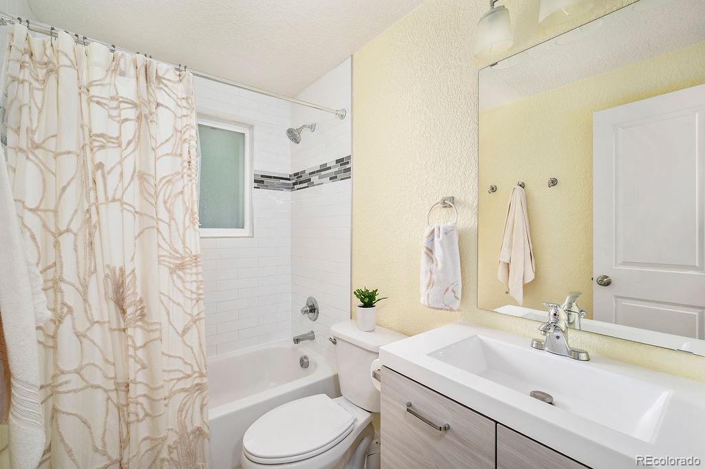 4708 S Willow Street