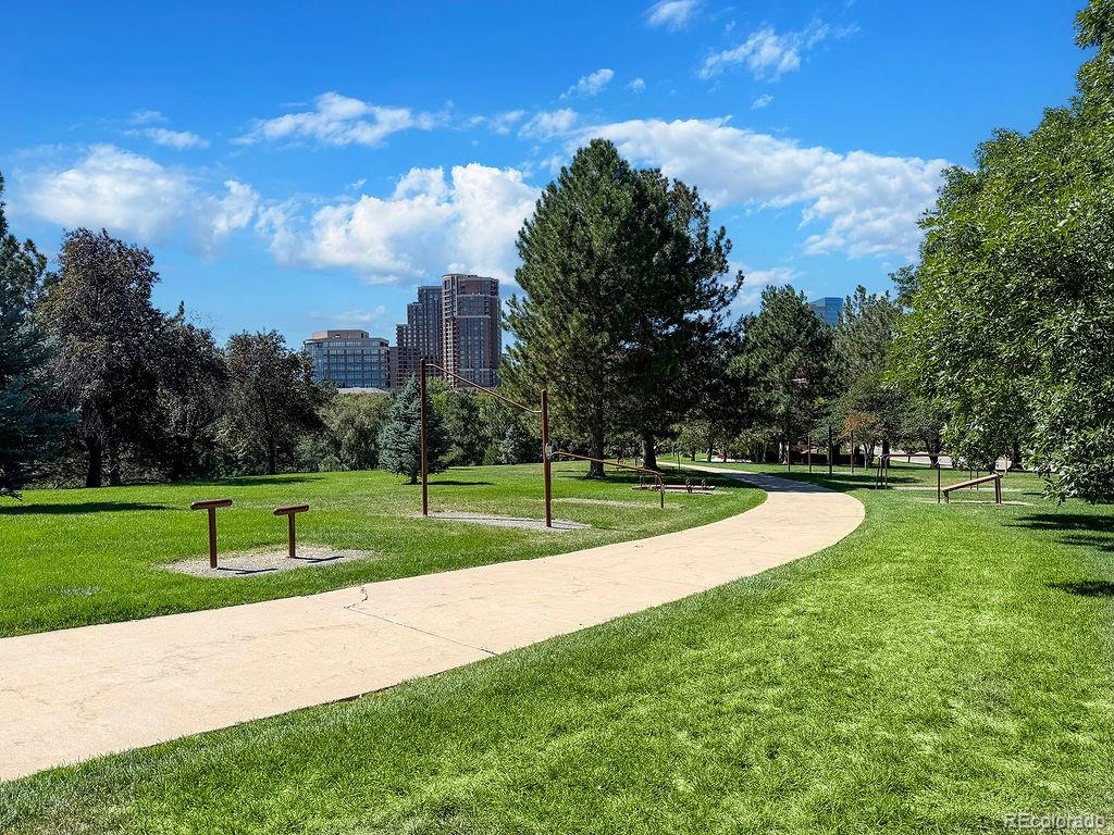 4708 S Willow Street