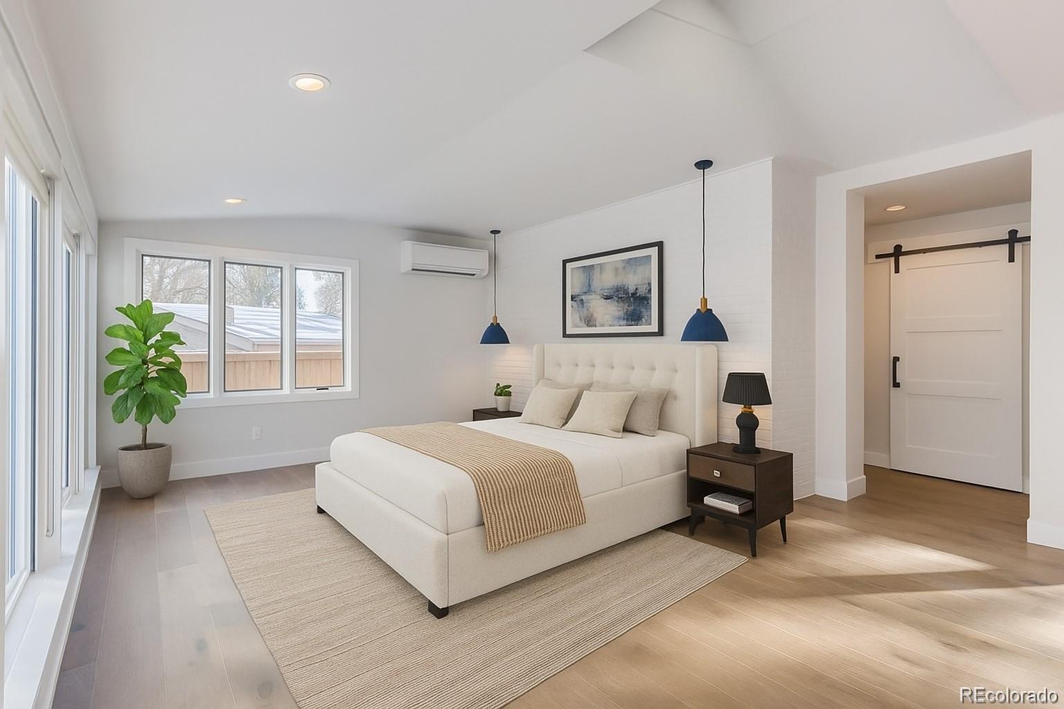 2710 E Eastman Avenue