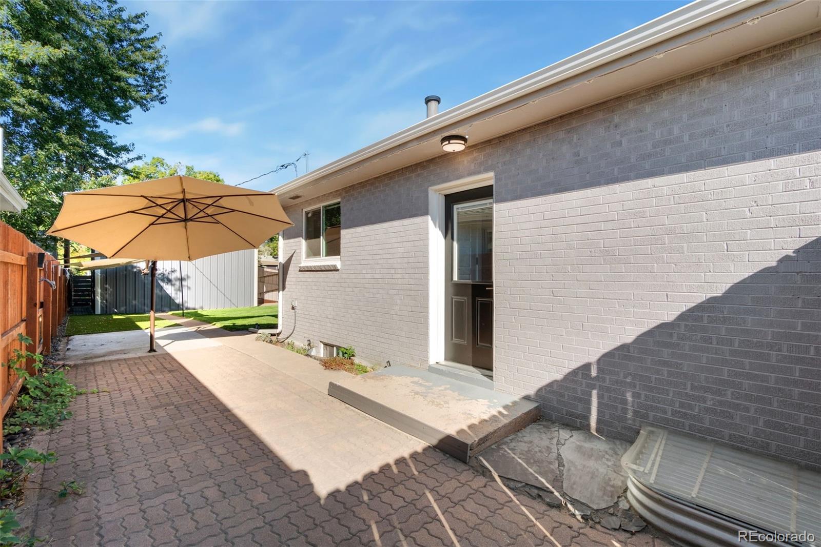 2885 S Pennsylvania Street