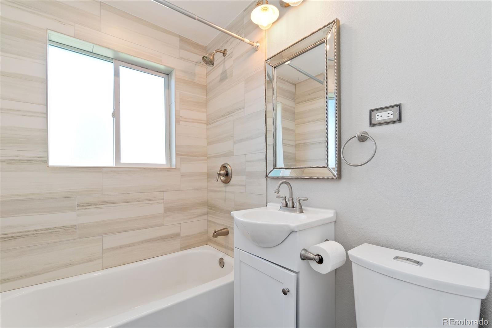 2885 S Pennsylvania Street