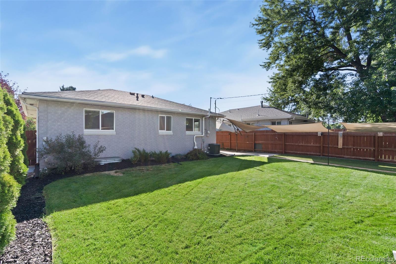 2885 S Pennsylvania Street