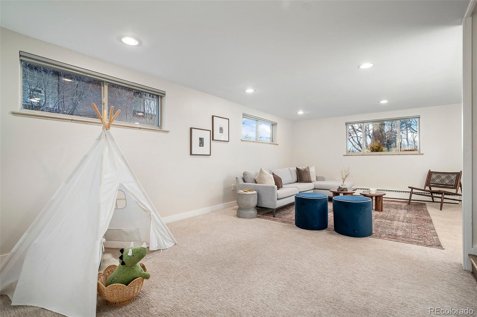 3090 S Franklin Street