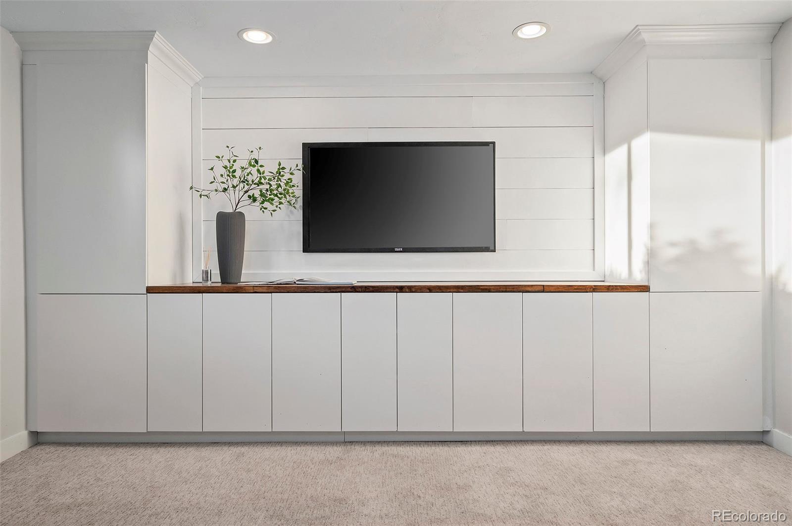 3090 S Franklin Street