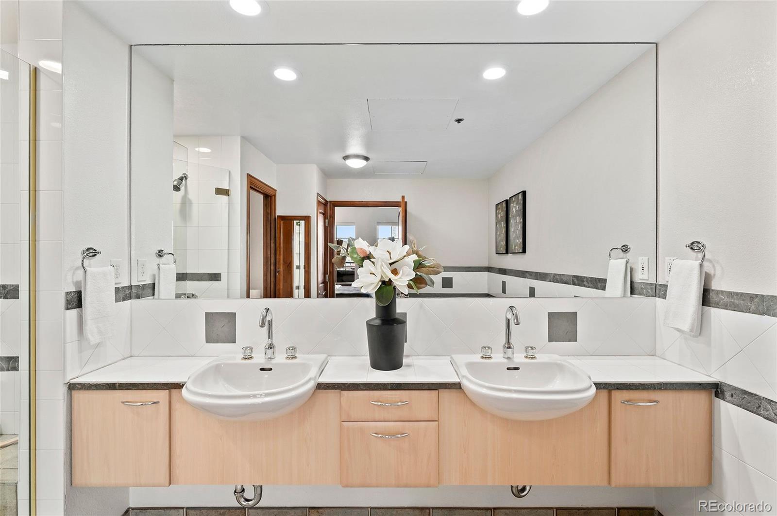 1499 Blake Street Unit: 9E