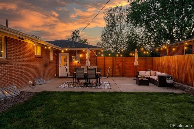 6156 Hoyt Court