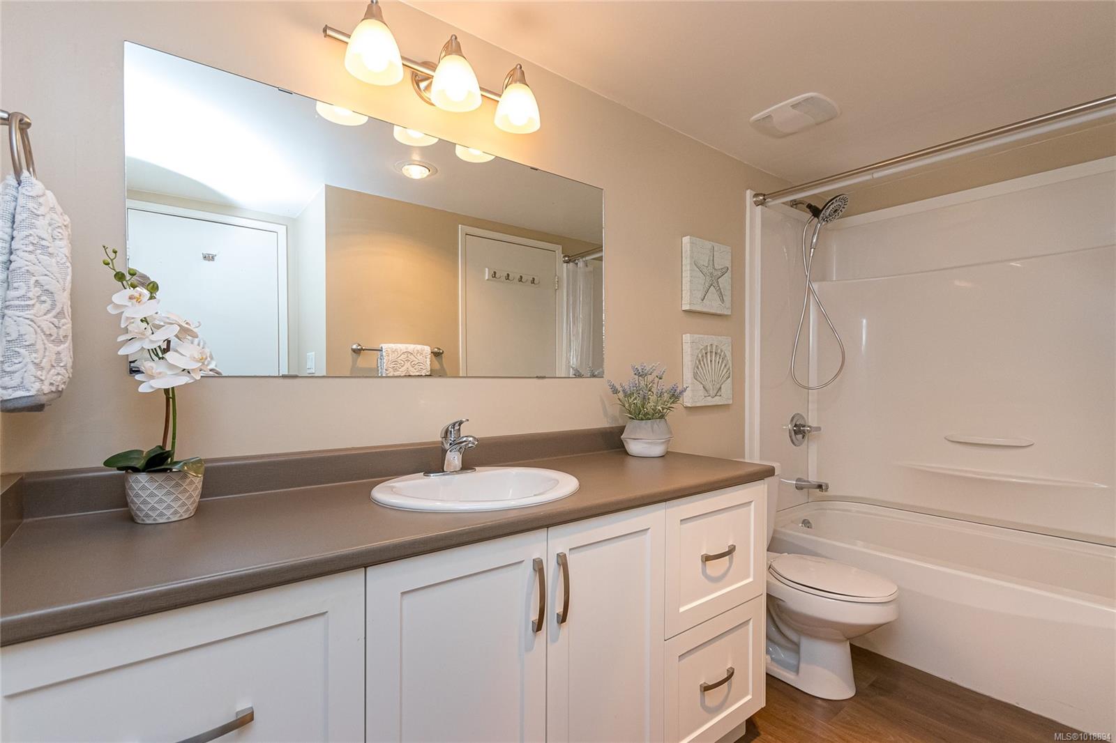 3255 Glasgow Ave # 208