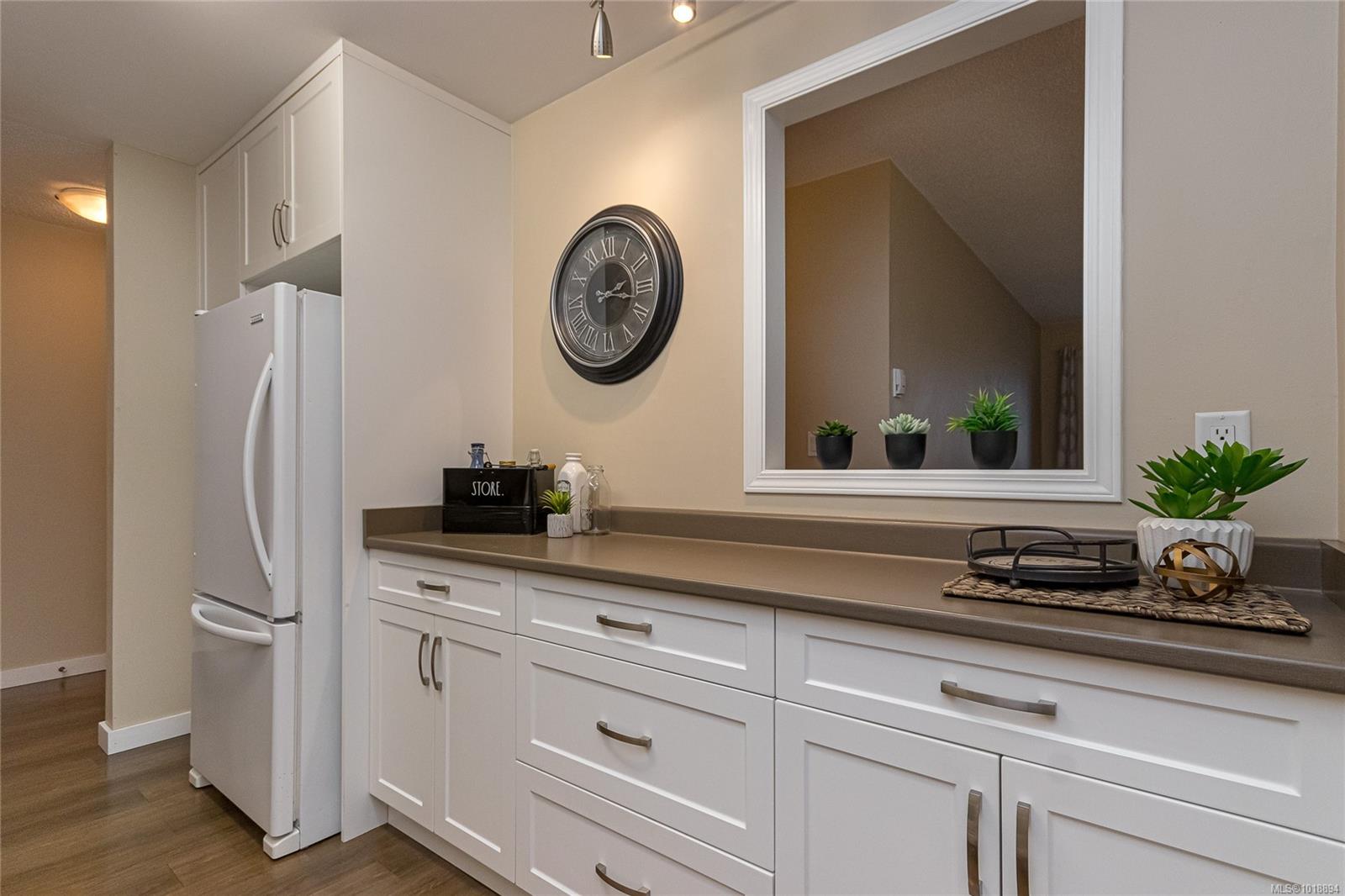 3255 Glasgow Ave # 208