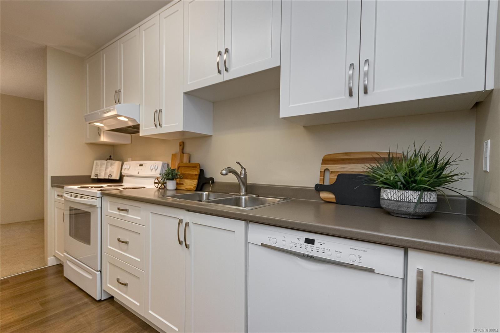 3255 Glasgow Ave # 208