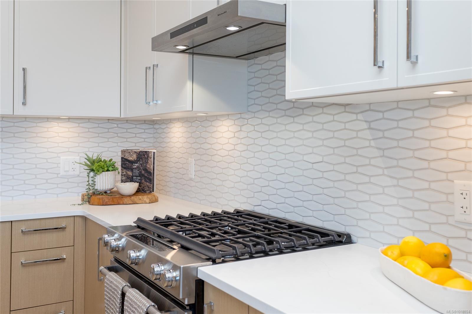 9818 Fourth St # 305