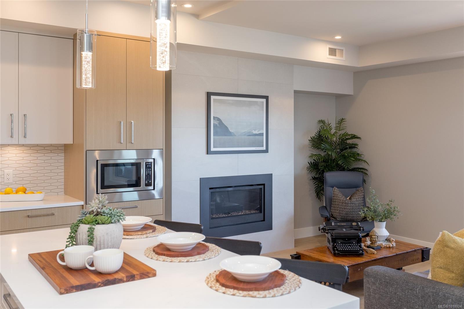 9818 Fourth St # 305