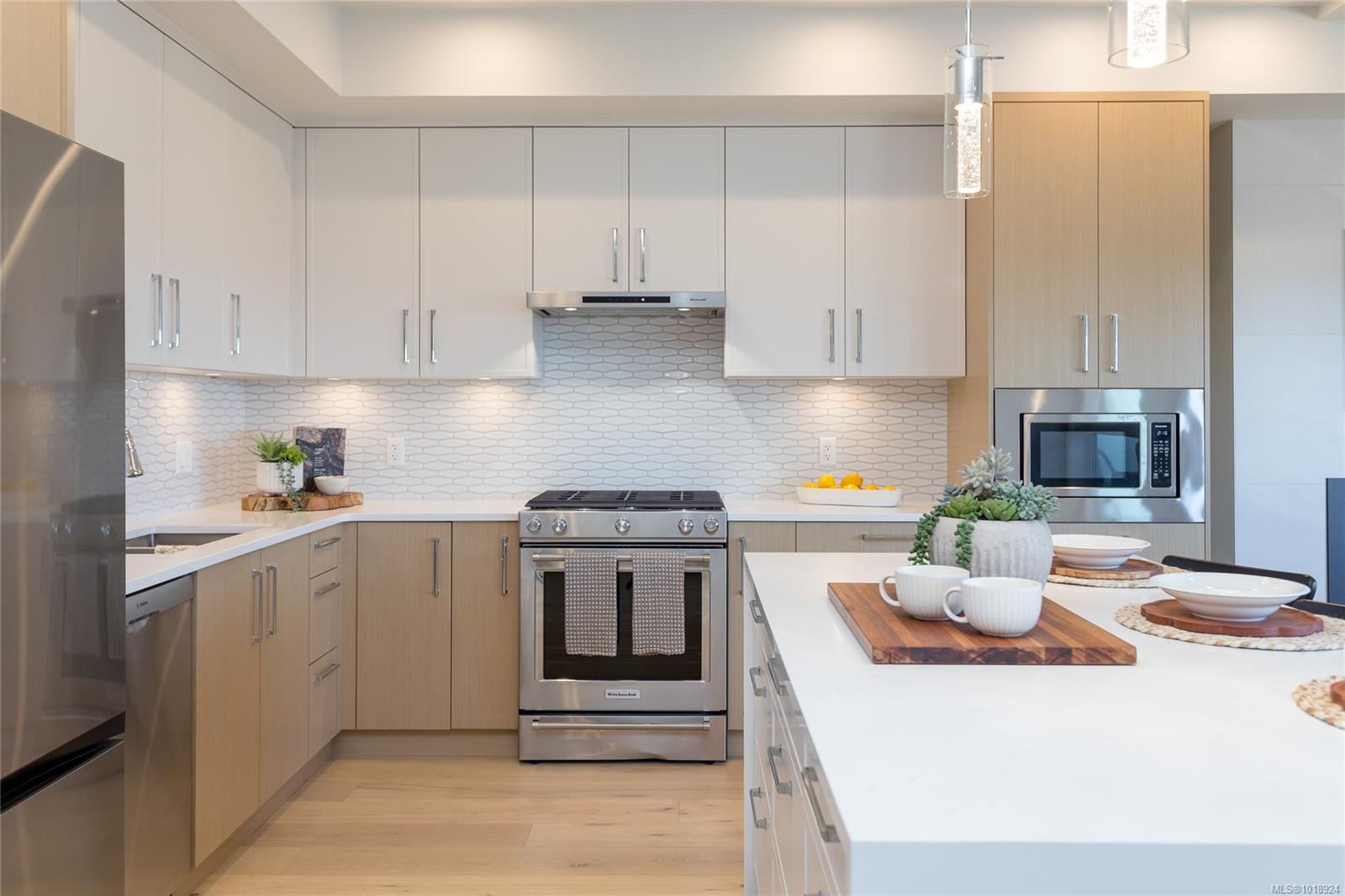 9818 Fourth St # 305