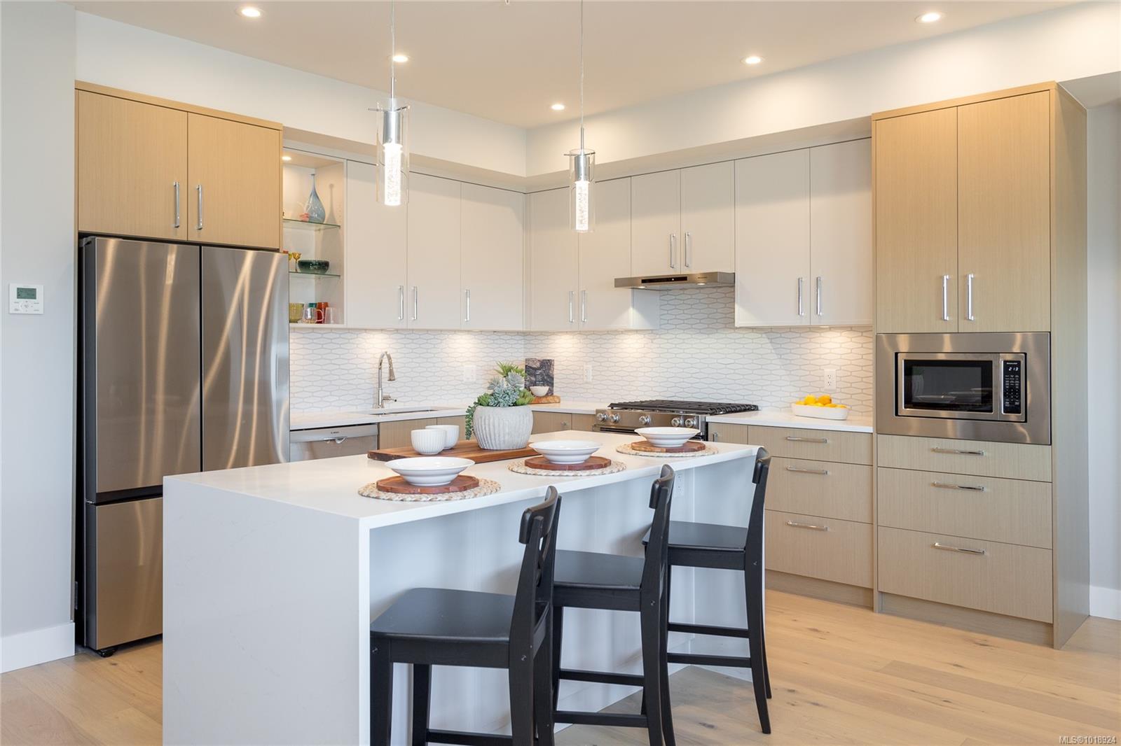 9818 Fourth St # 305