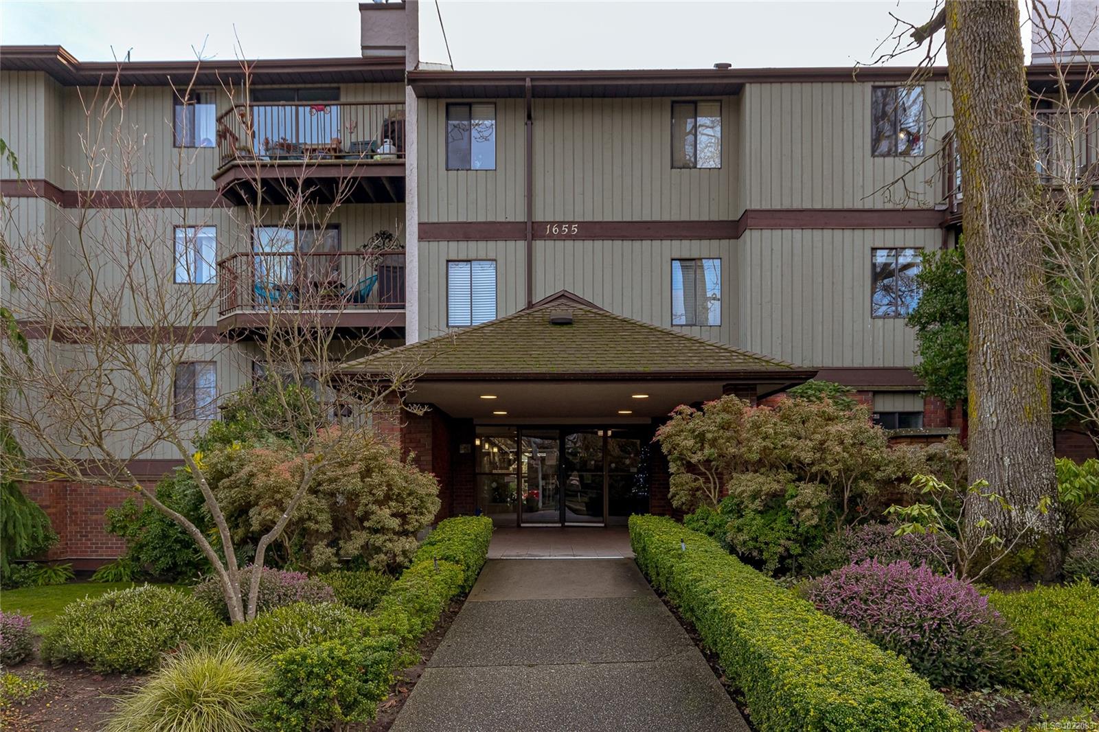 1655 Begbie St # 314