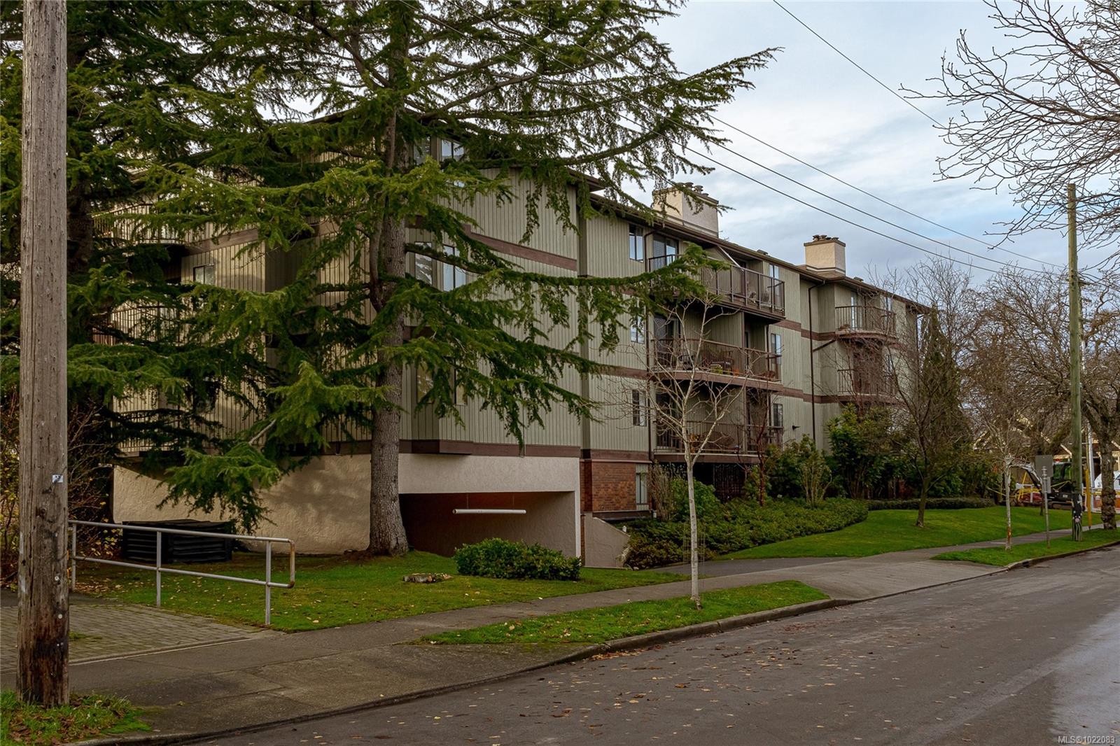 1655 Begbie St # 314