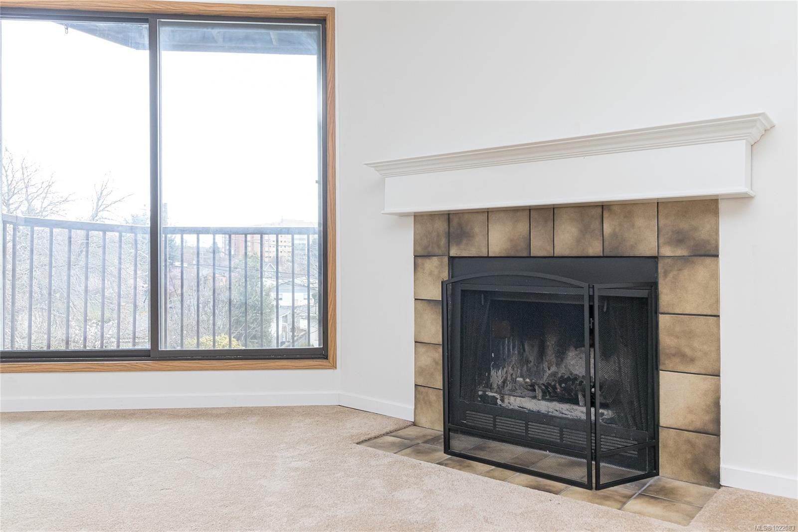 1655 Begbie St # 314