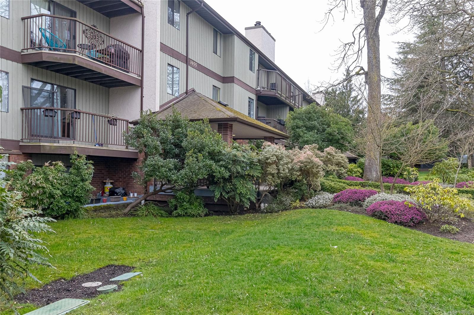 1655 Begbie St # 314