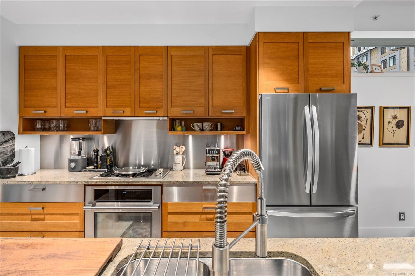 365 Waterfront Cres # 116