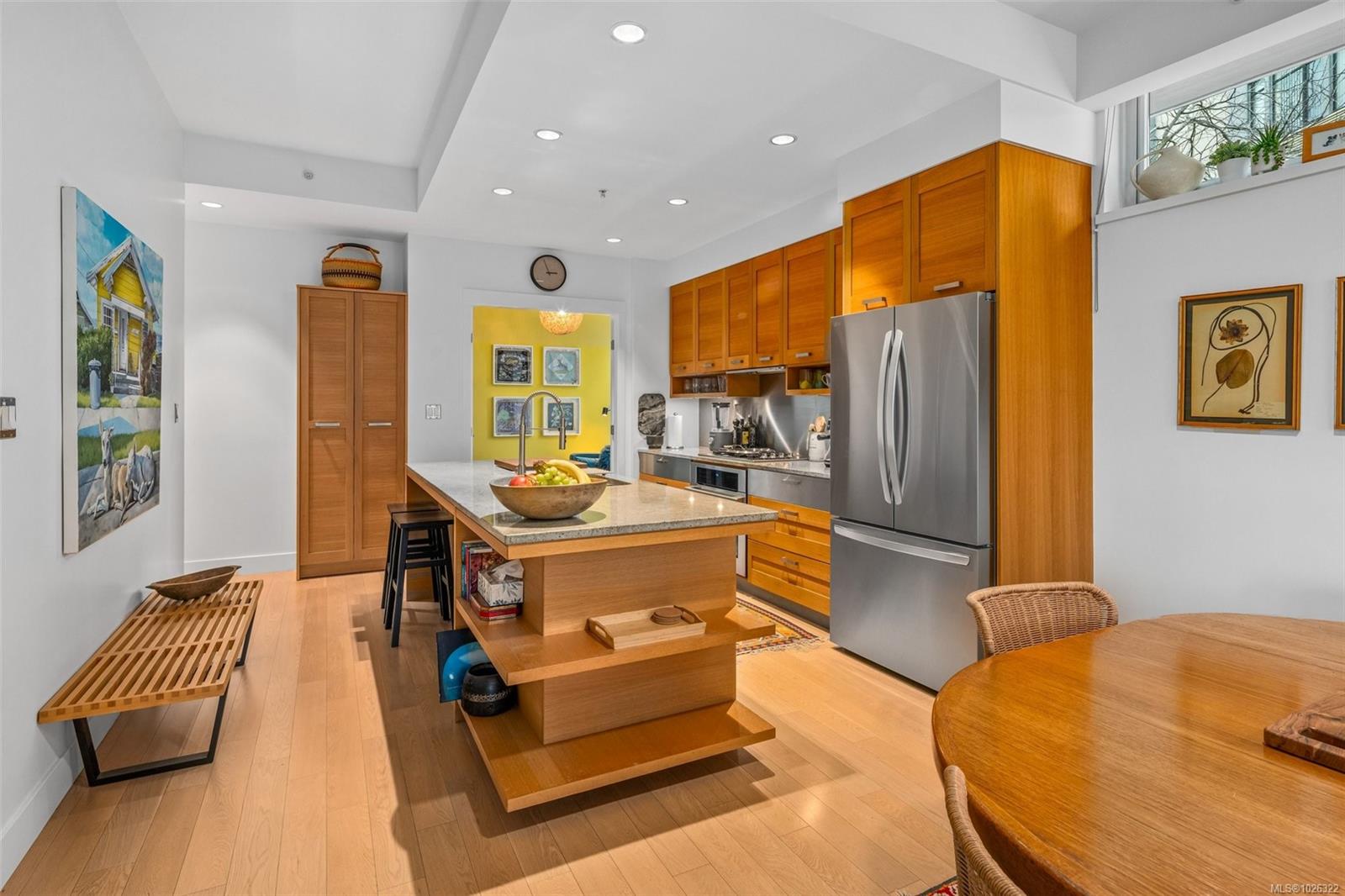 365 Waterfront Cres # 116