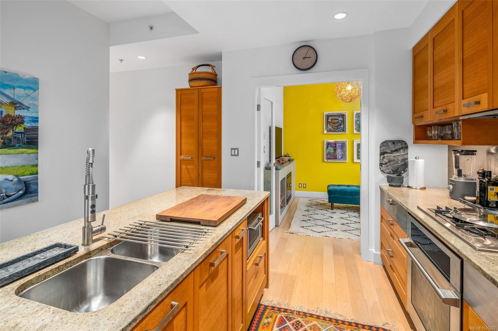 365 Waterfront Cres # 116