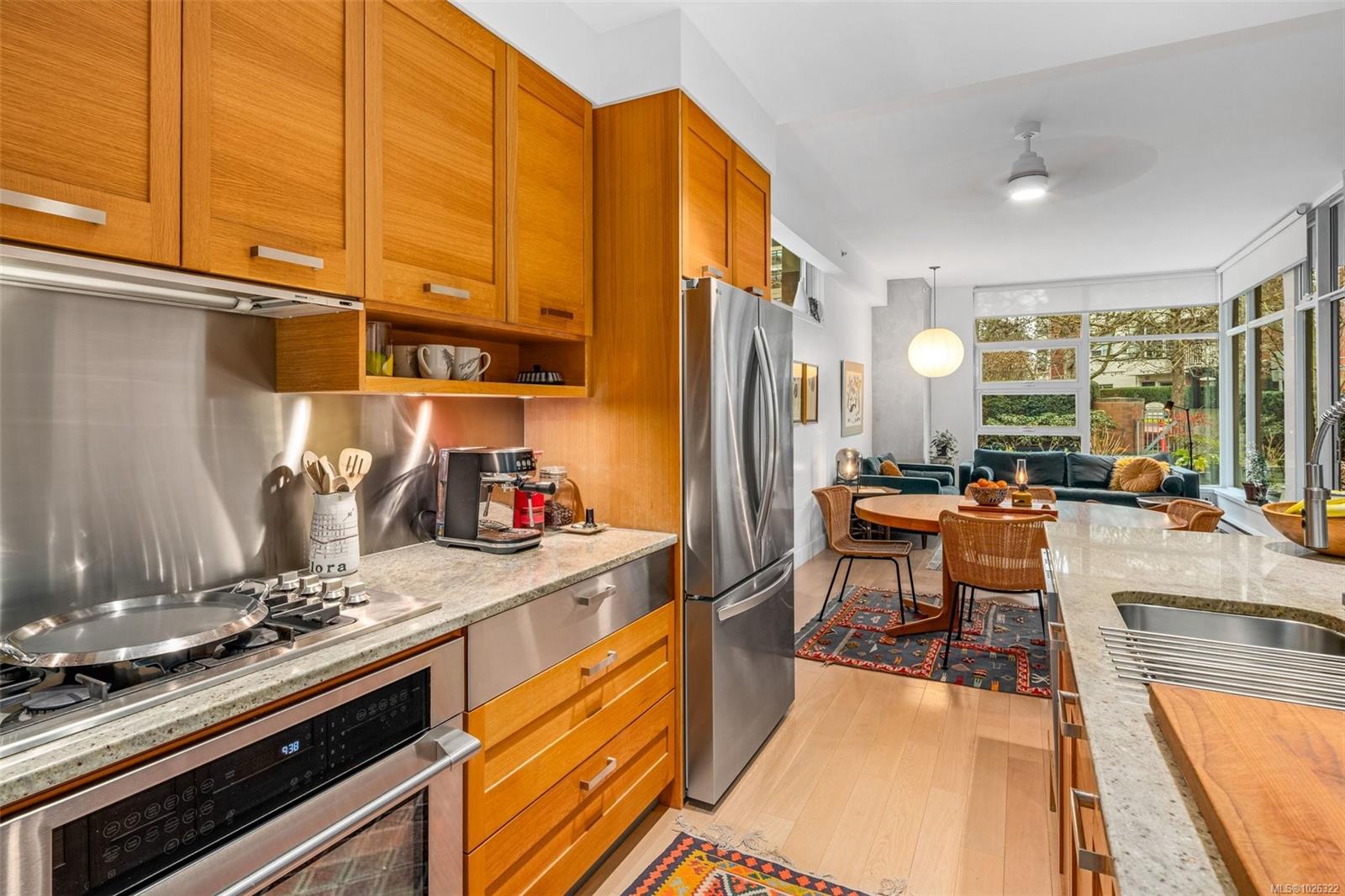 365 Waterfront Cres # 116