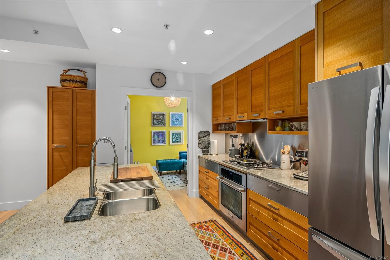 365 Waterfront Cres # 116