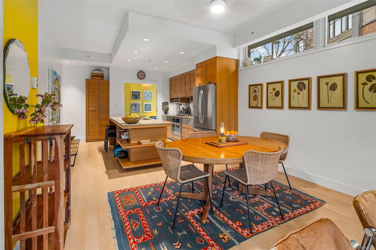 365 Waterfront Cres # 116