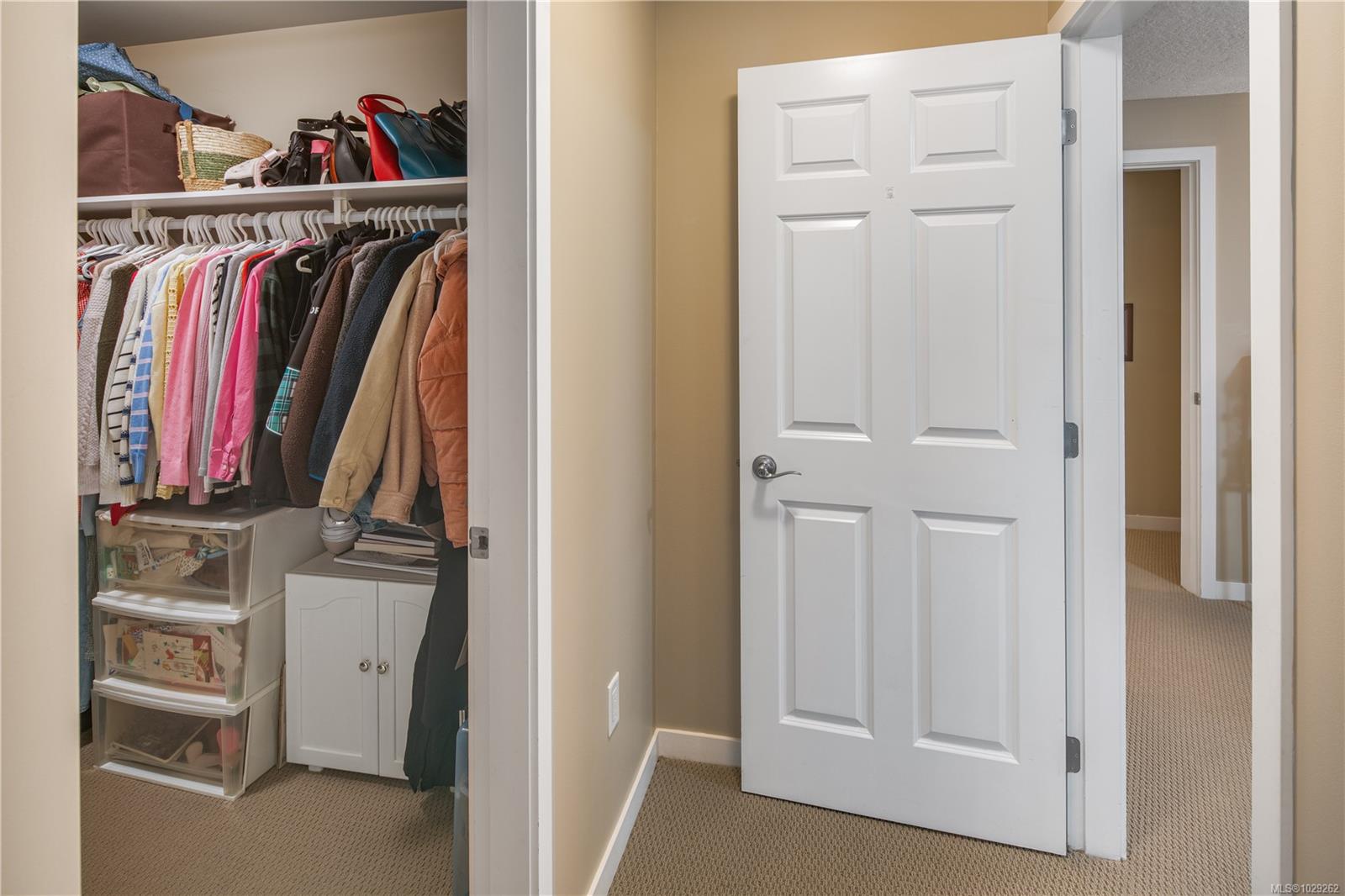 2120 Harrow Gate # 102