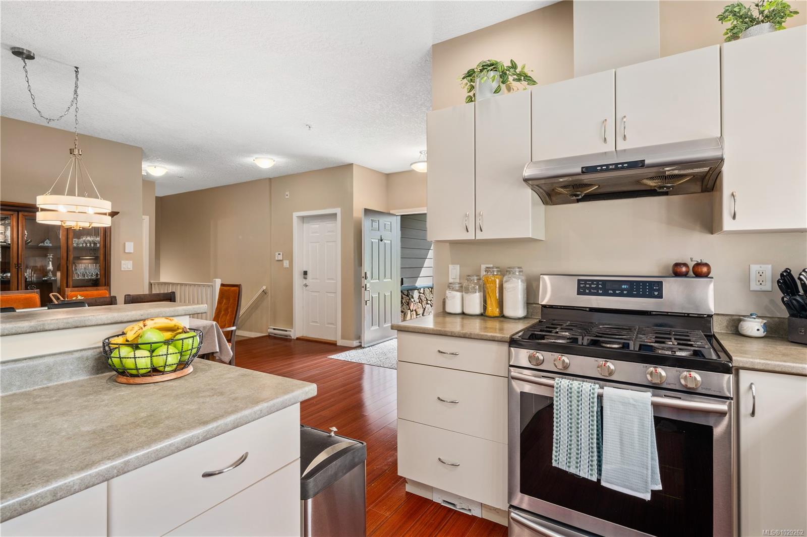 2120 Harrow Gate # 102