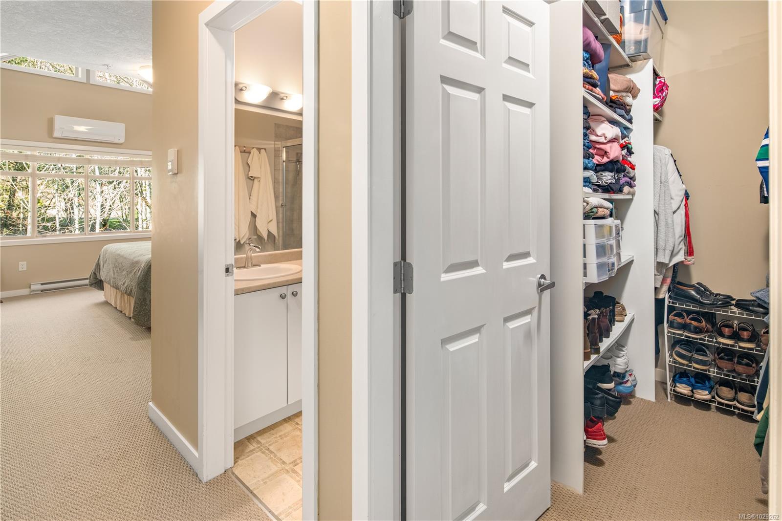 2120 Harrow Gate # 102