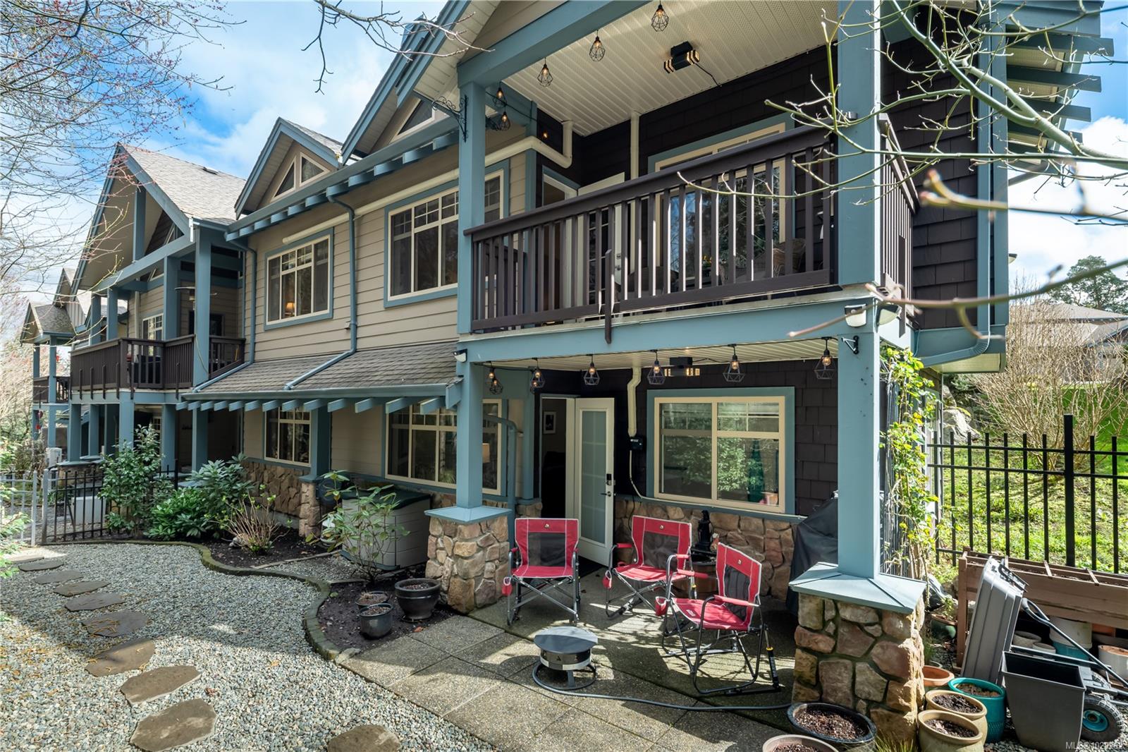 2120 Harrow Gate # 102