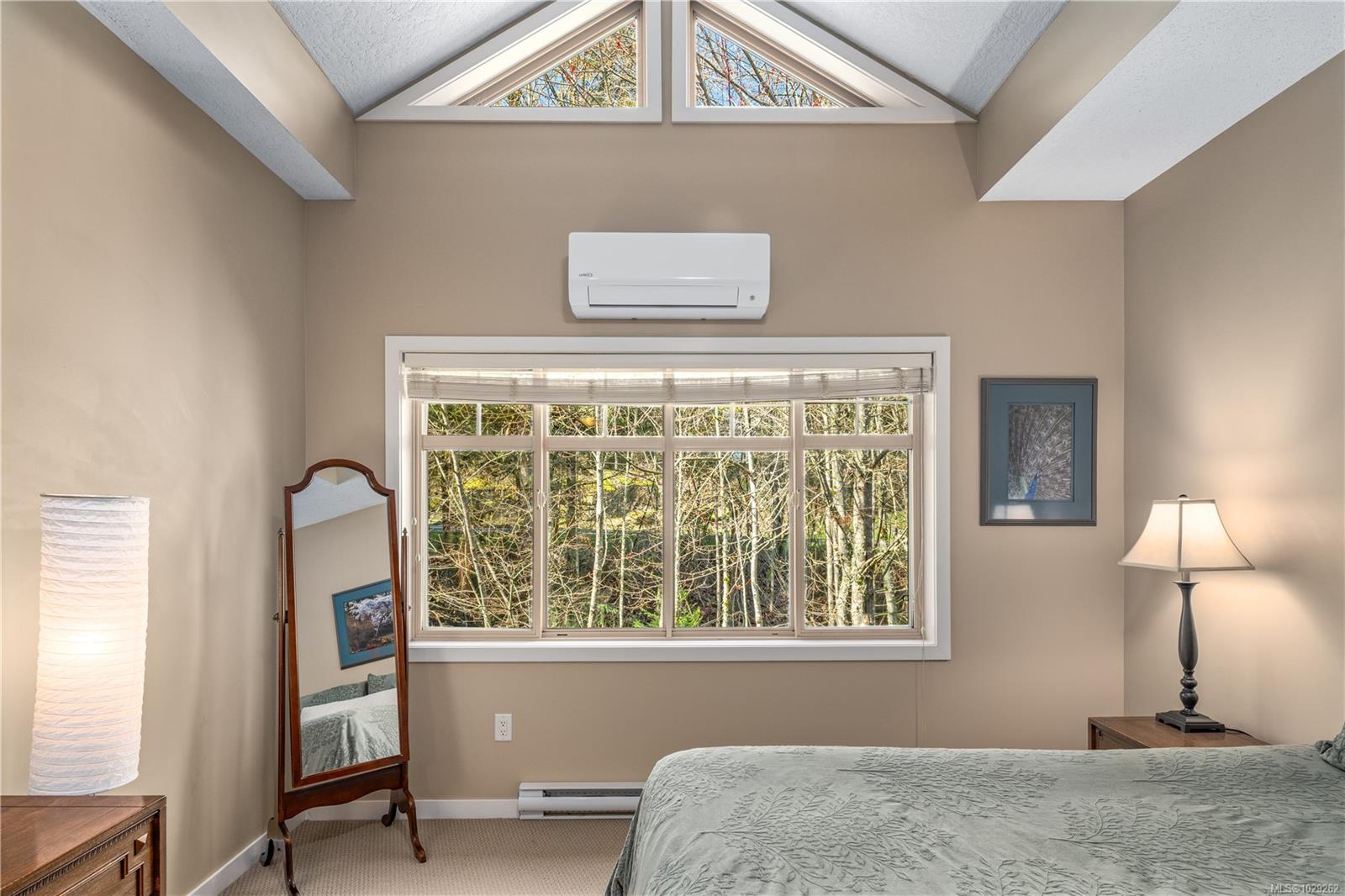 2120 Harrow Gate # 102