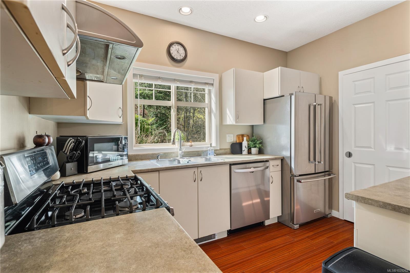 2120 Harrow Gate # 102