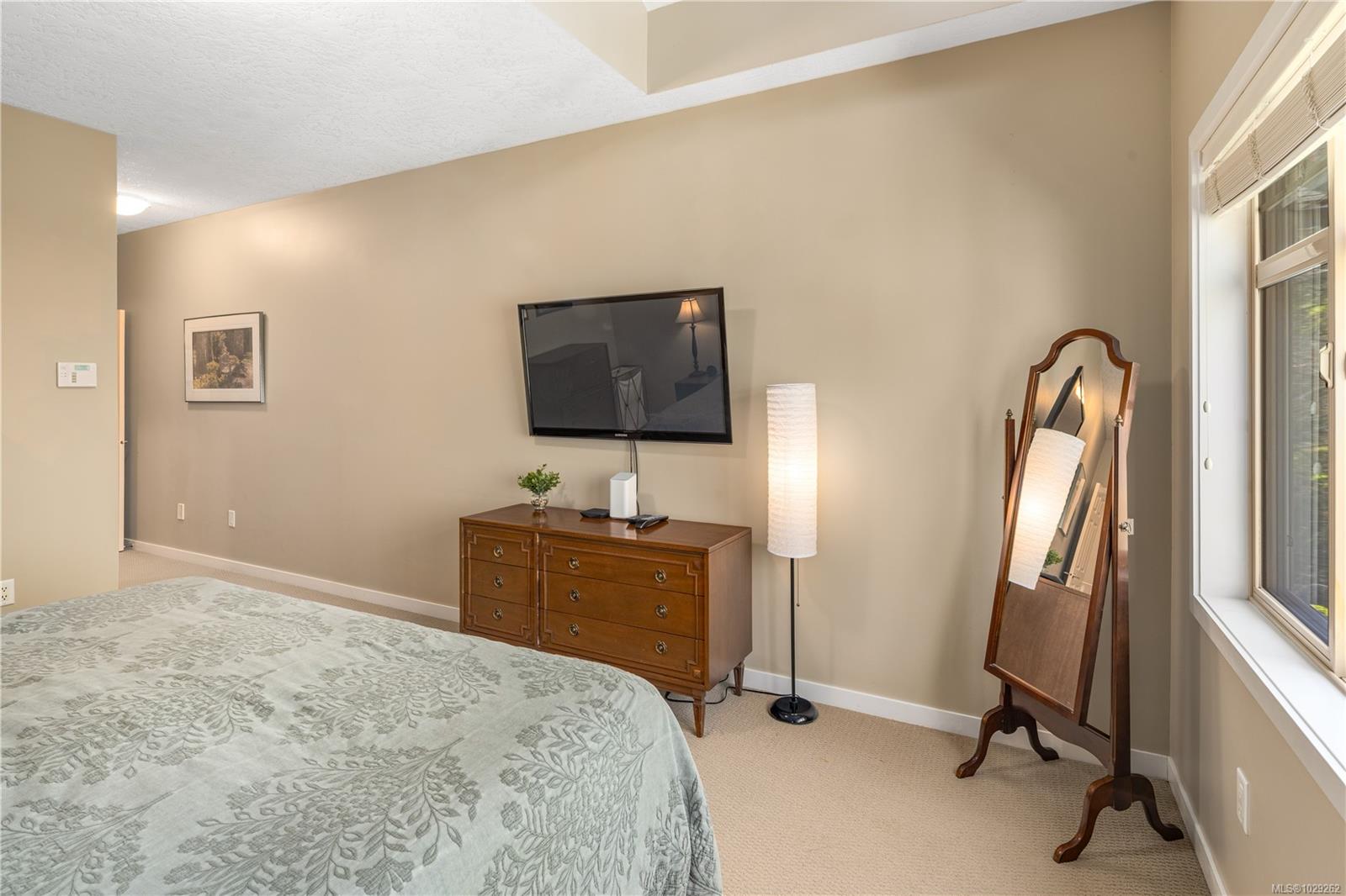 2120 Harrow Gate # 102