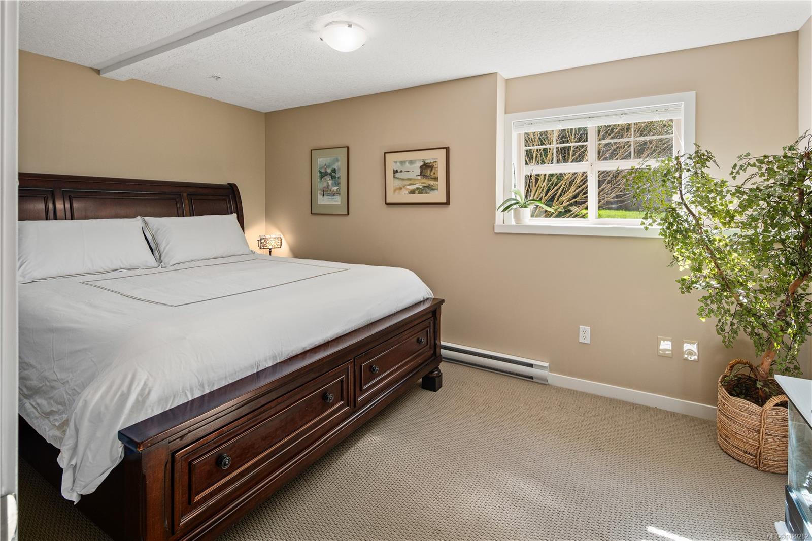 2120 Harrow Gate # 102