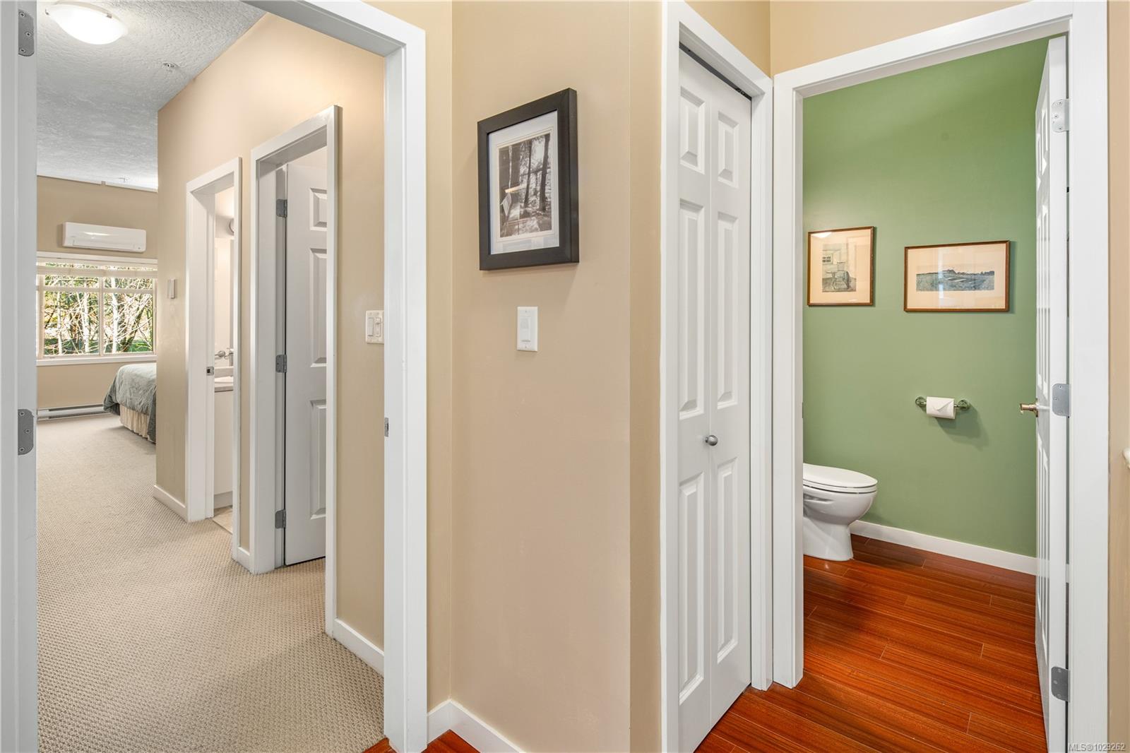 2120 Harrow Gate # 102