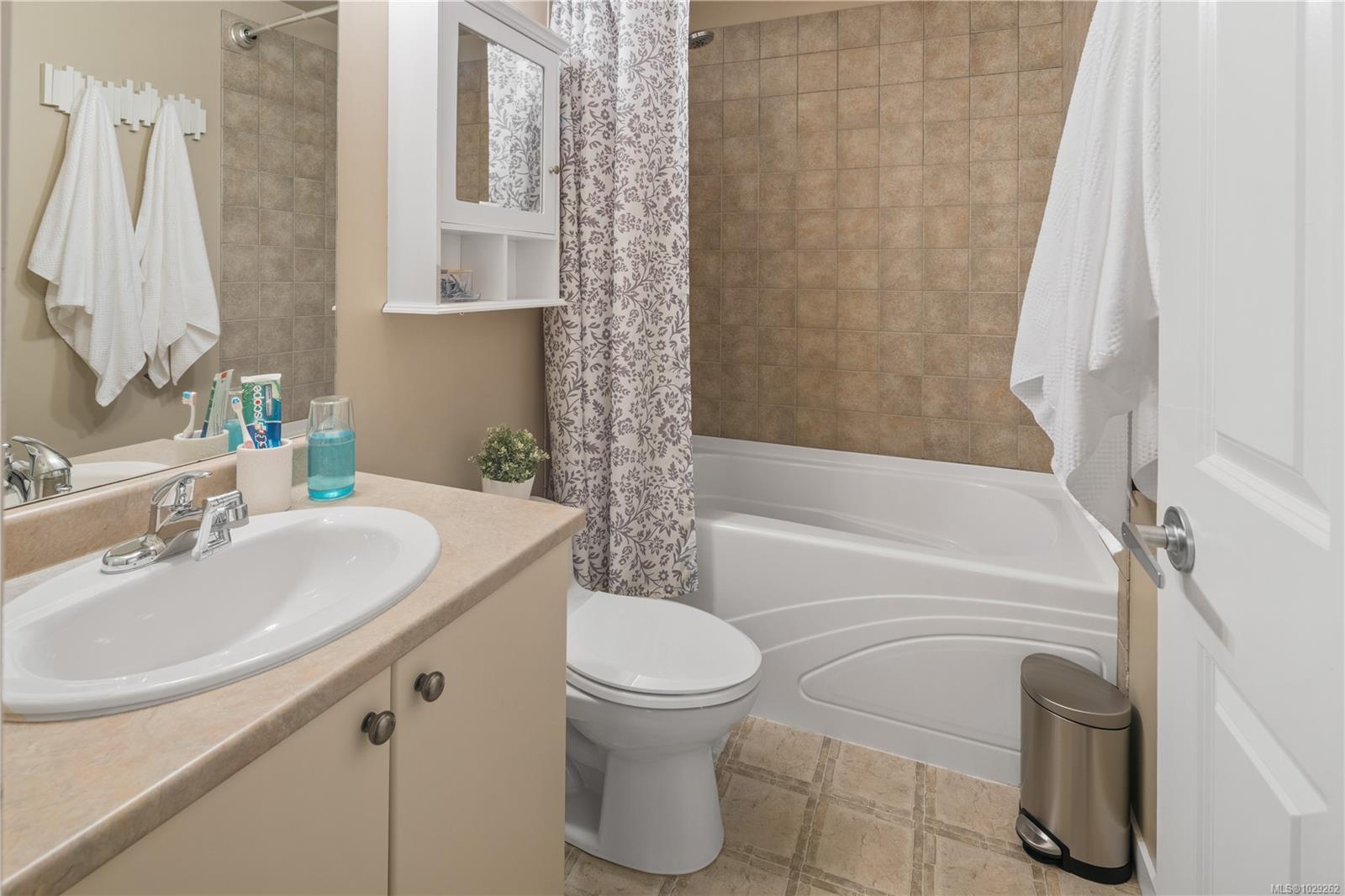 2120 Harrow Gate # 102