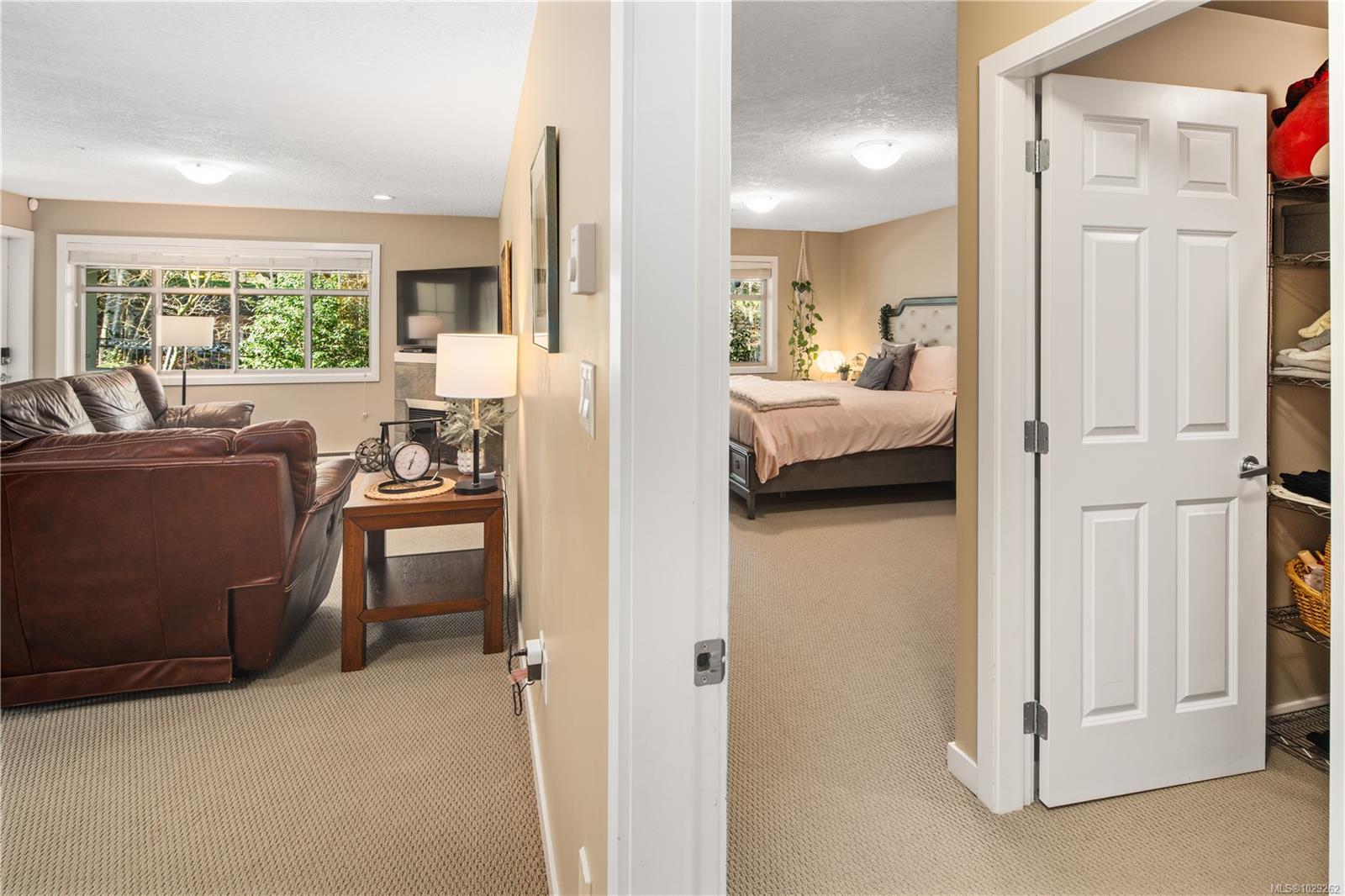 2120 Harrow Gate # 102